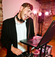 dj avatar